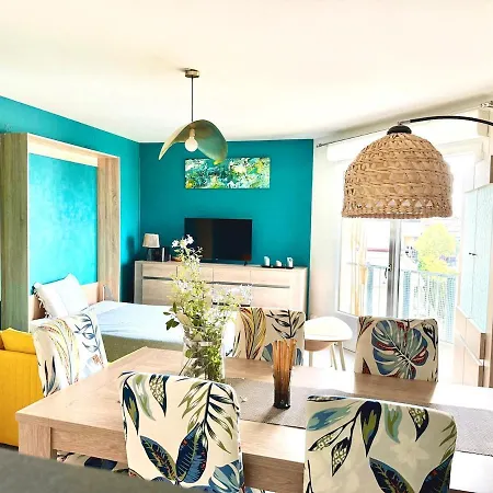 Juan-les-pins Beachside 1br Apartment, Air Conditioned, Parking Place アンティーブ
