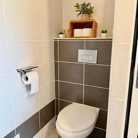 Apartment Juan-les-pins Beachside 1br Apartment, Air Conditioned, Parking Place *
