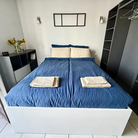 Juan-les-pins Beachside 1br Apartment, Air Conditioned, Parking Place アパート
